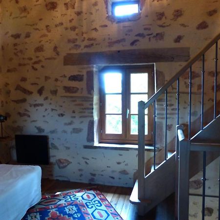 L'Abrejou Bed & Breakfast Le Donjon Exterior photo